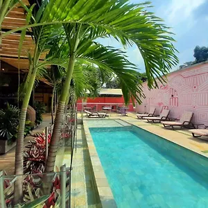 https://rossa-palma.cali-hotels.com