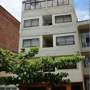 Habita Estudios Laureles Medellin